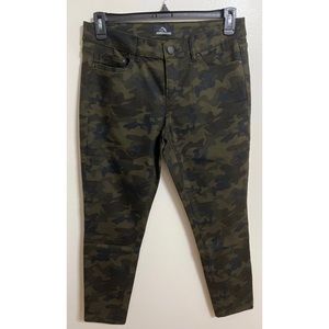 Jordache Army Green Jeans Size 10